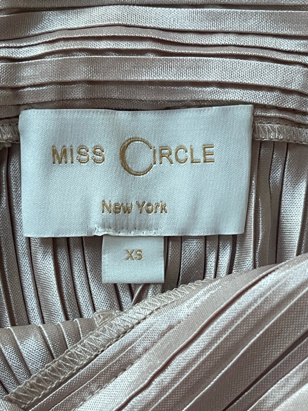 Miss Circle New York Pleated Halter Glam Jumpsuit NWT XS Blush Pink Satin - Picture 8 of 16